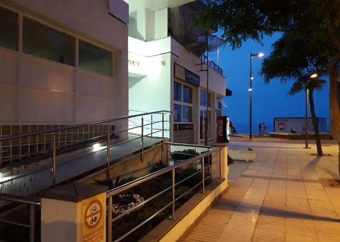 Estudio Moderno Frente Al Mar En La Costa Brava - Es-209-1